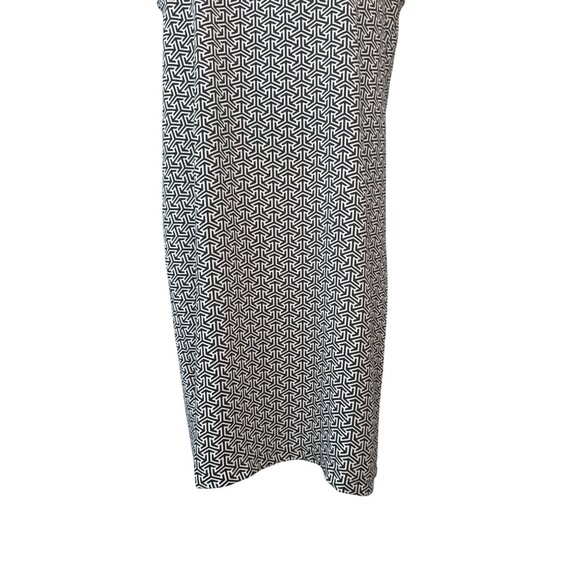 2/$30 Adrienne Vittadini Size 10 Black/White Geometric Sleeveless Sheath Dress - Picture 8 of 16